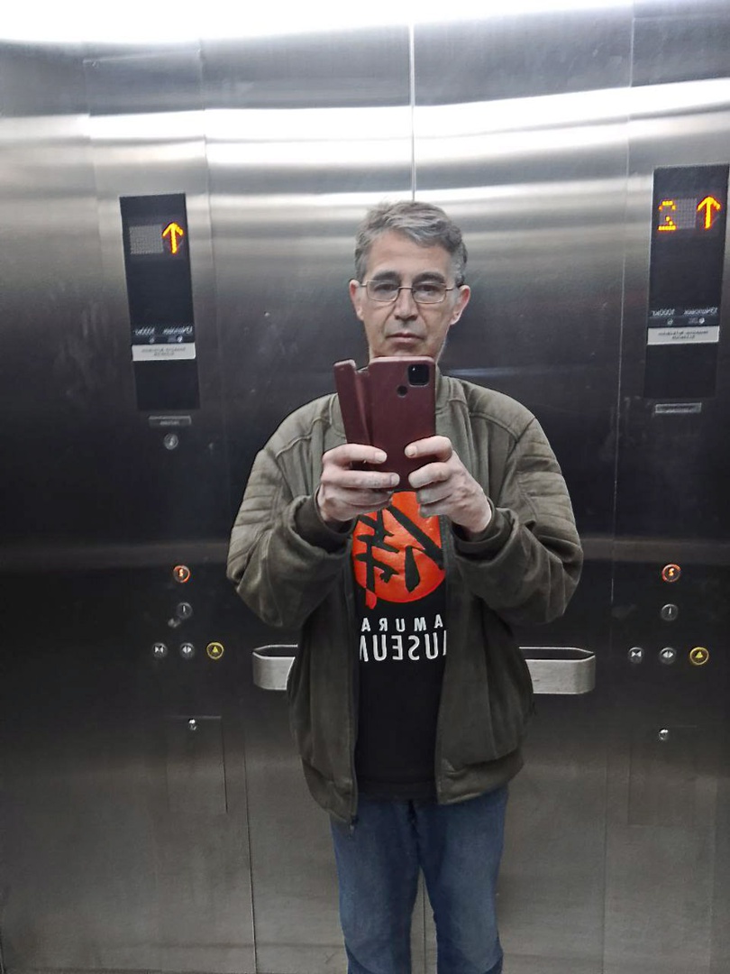 Знакомство. Фото. Нажмите, чтобы увеличить