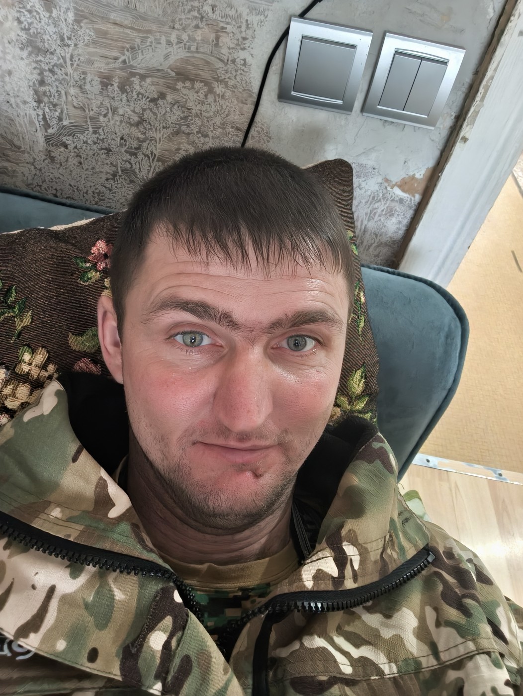 Фото девушка Олнг