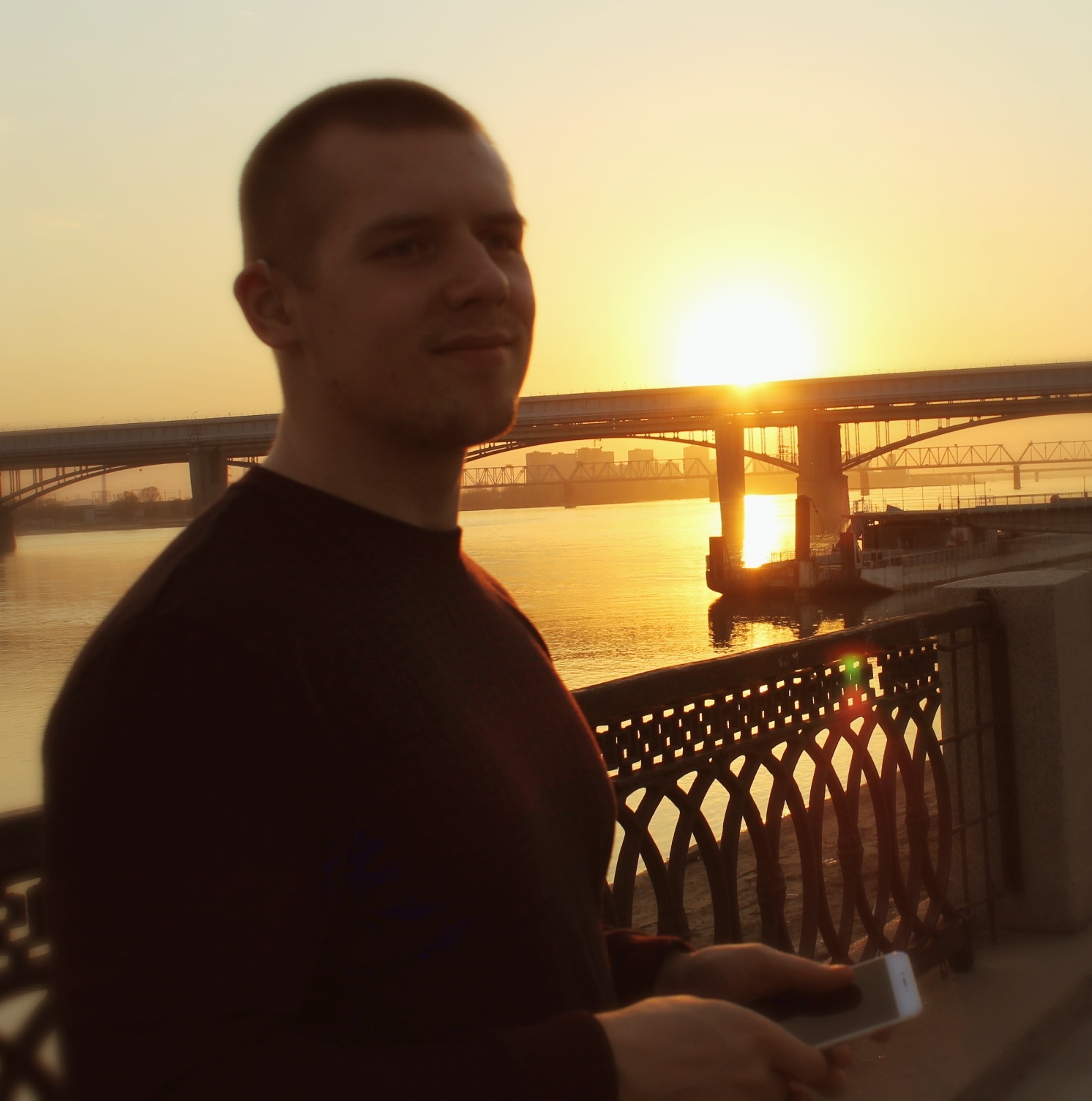 Знакомство. Фото. Нажмите, чтобы увеличить