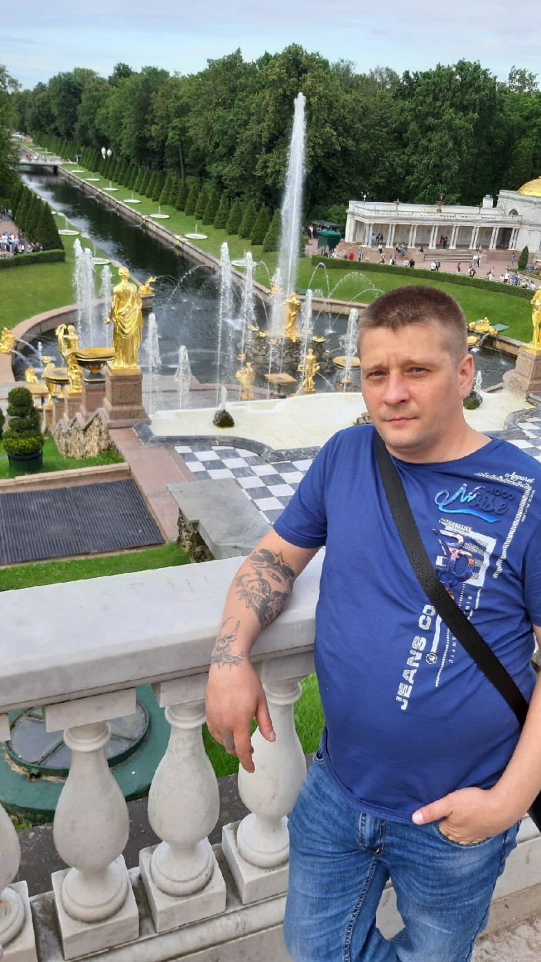 Знакомство. Фото. Нажмите, чтобы увеличить