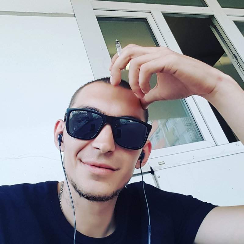 Знакомство. Фото. Нажмите, чтобы увеличить