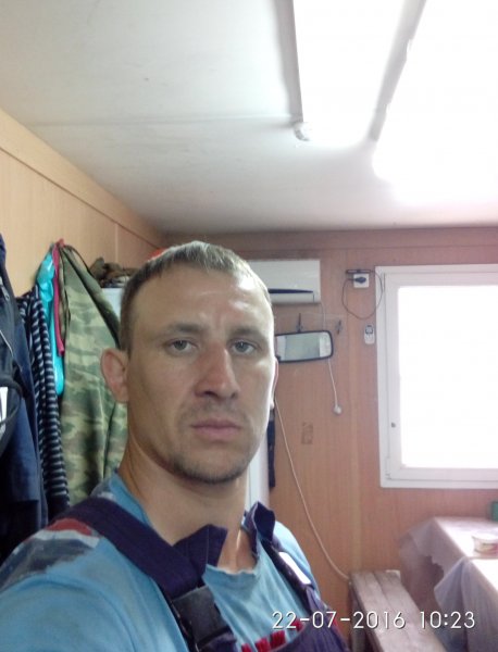 Знакомство. Фото. Нажмите, чтобы увеличить