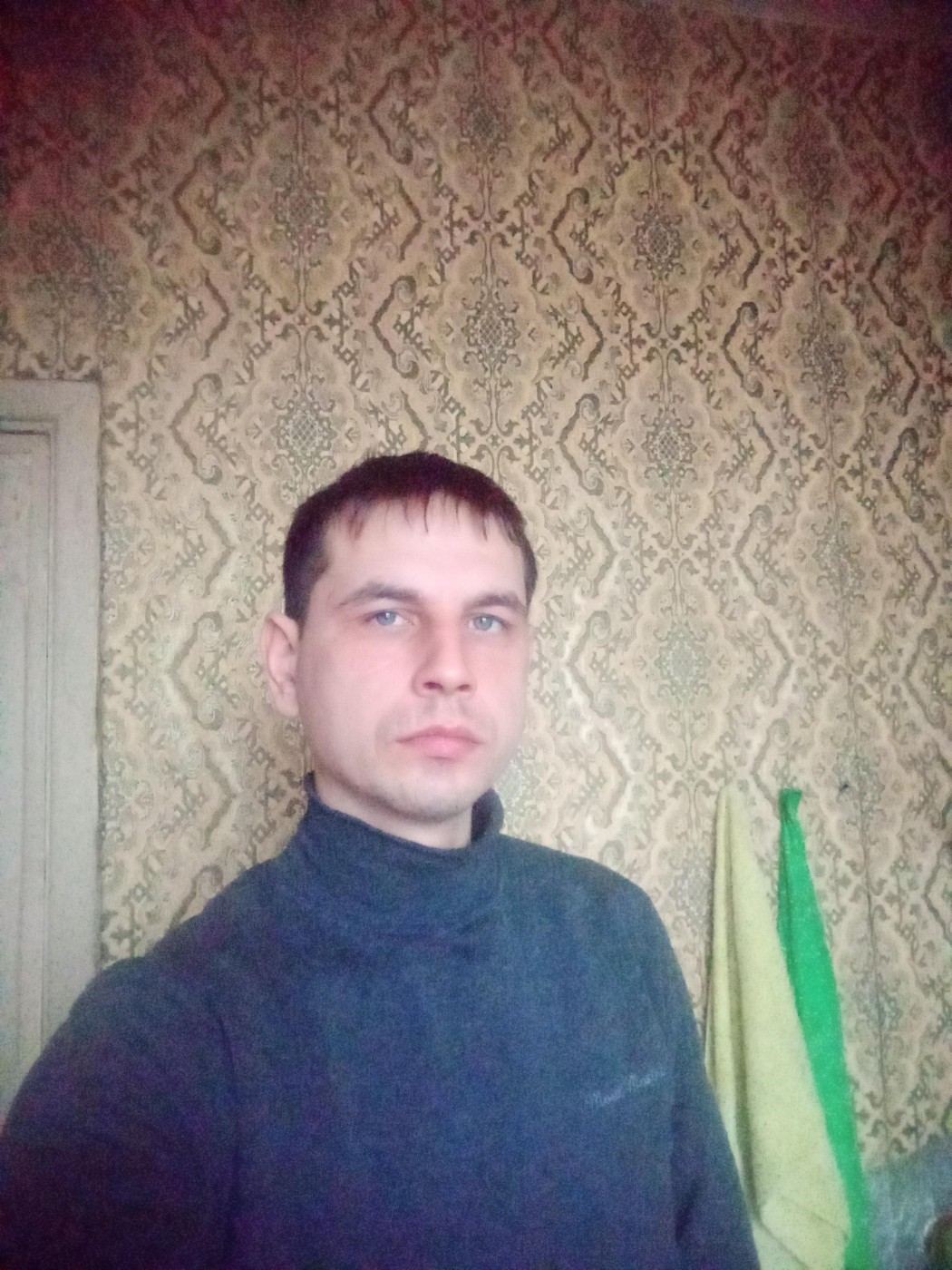 Знакомство. Фото. Нажмите, чтобы увеличить