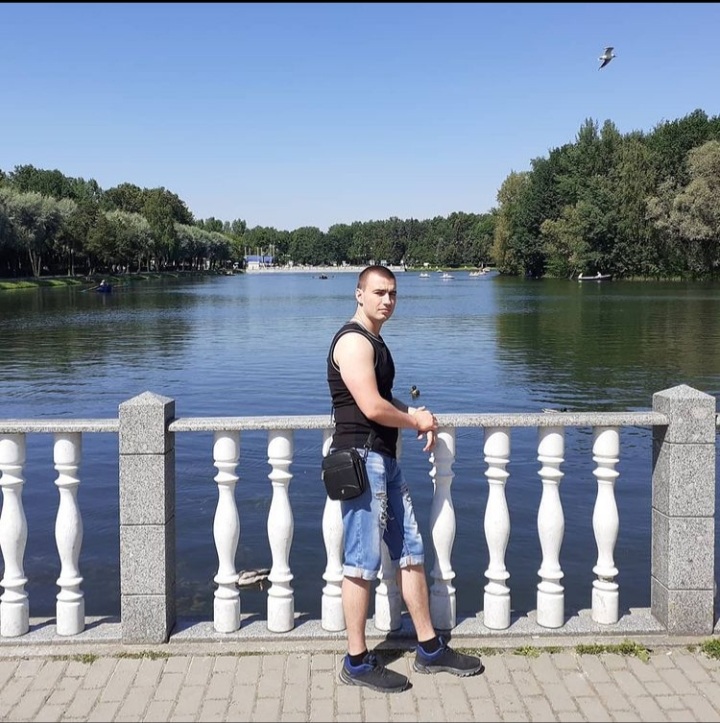 Знакомство. Фото. Нажмите, чтобы увеличить