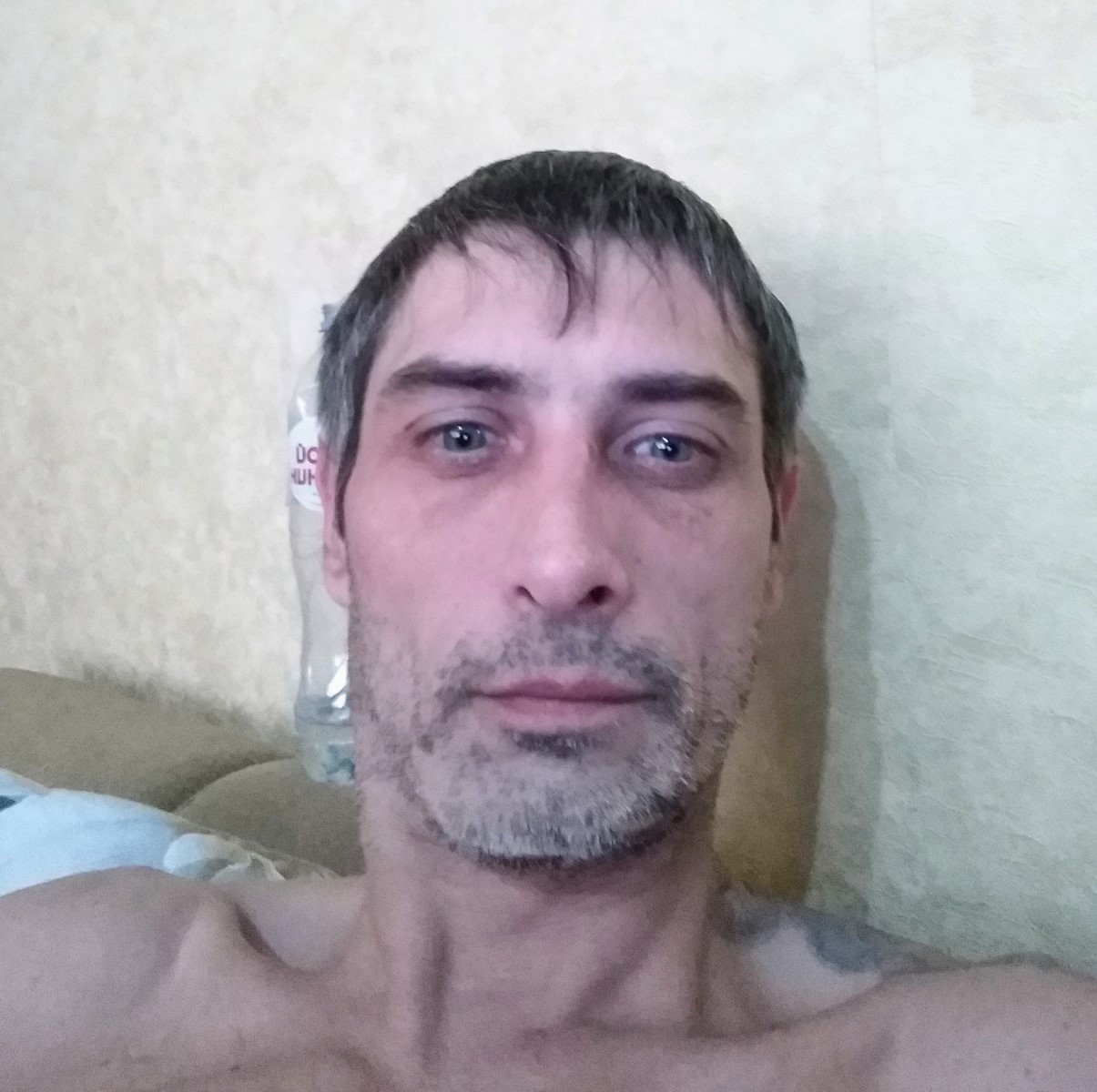 Знакомство. Фото. Нажмите, чтобы увеличить