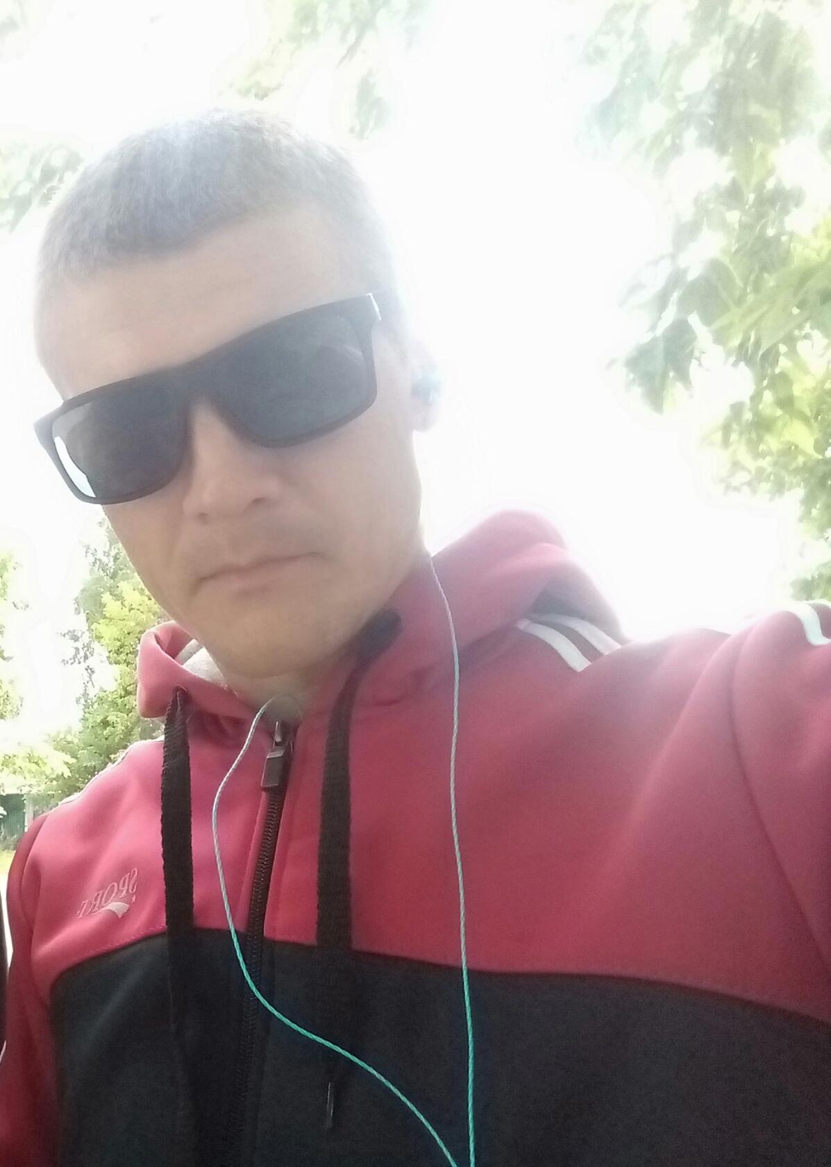 Знакомство. Фото. Нажмите, чтобы увеличить