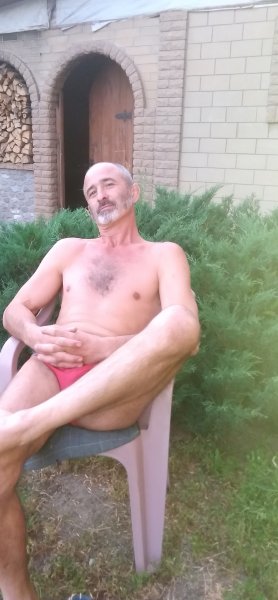 Знакомство. Фото. Нажмите, чтобы увеличить