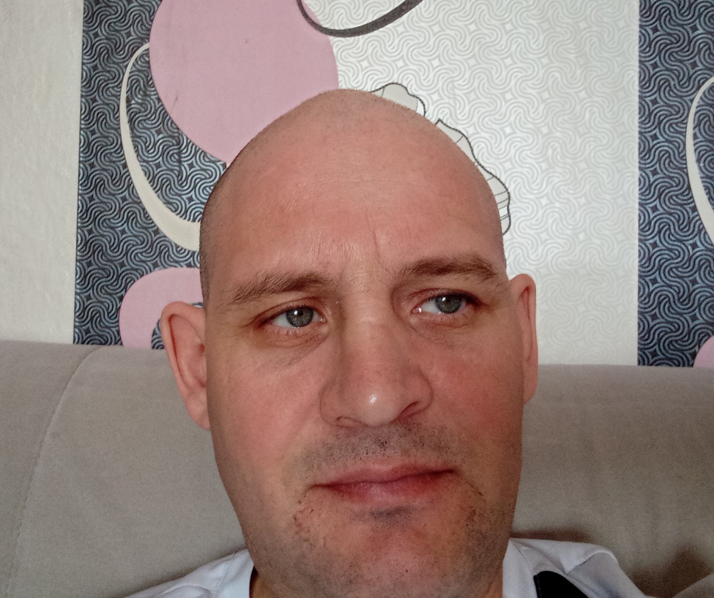 Знакомство. Фото. Нажмите, чтобы увеличить