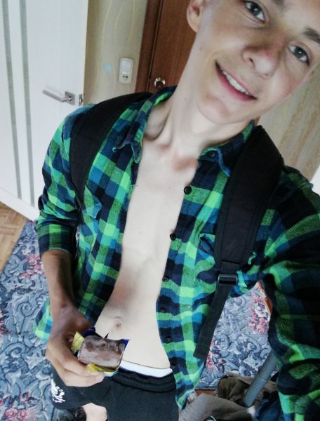 Знакомство. Фото. Нажмите, чтобы увеличить