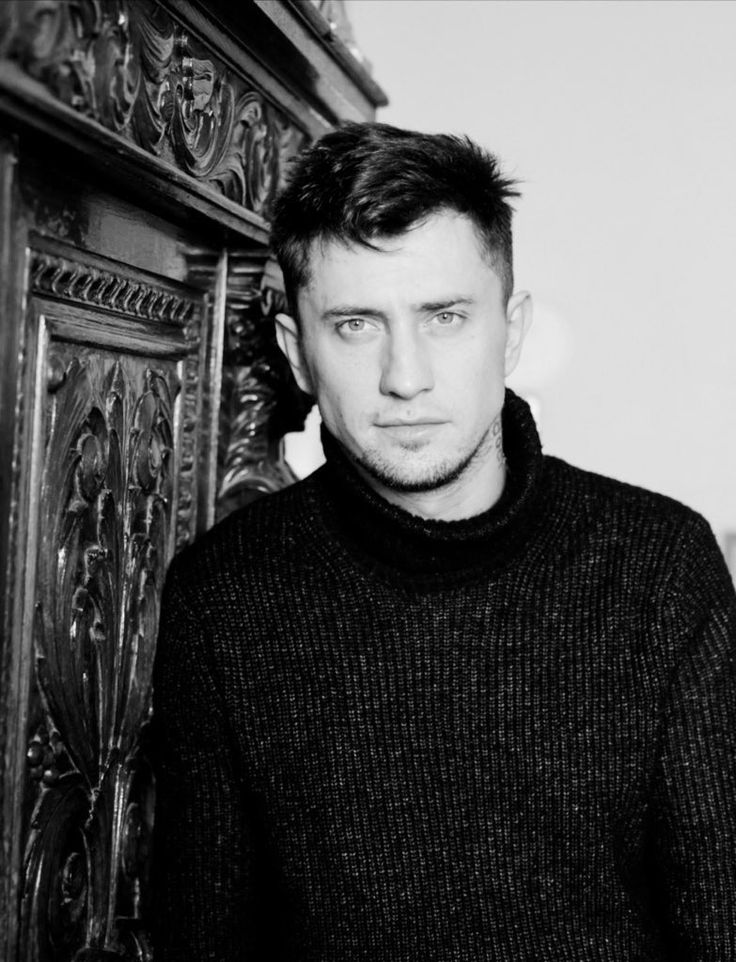 Знакомство. Фото. Нажмите, чтобы увеличить