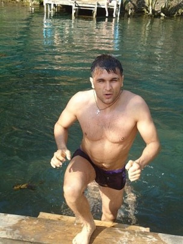 Знакомство. Фото. Нажмите, чтобы увеличить