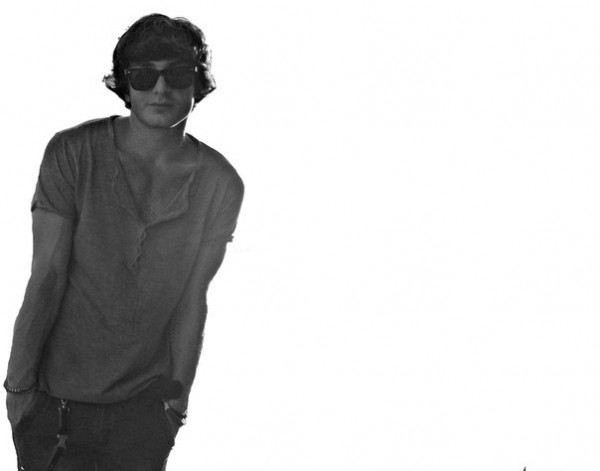 Знакомство. Фото. Нажмите, чтобы увеличить