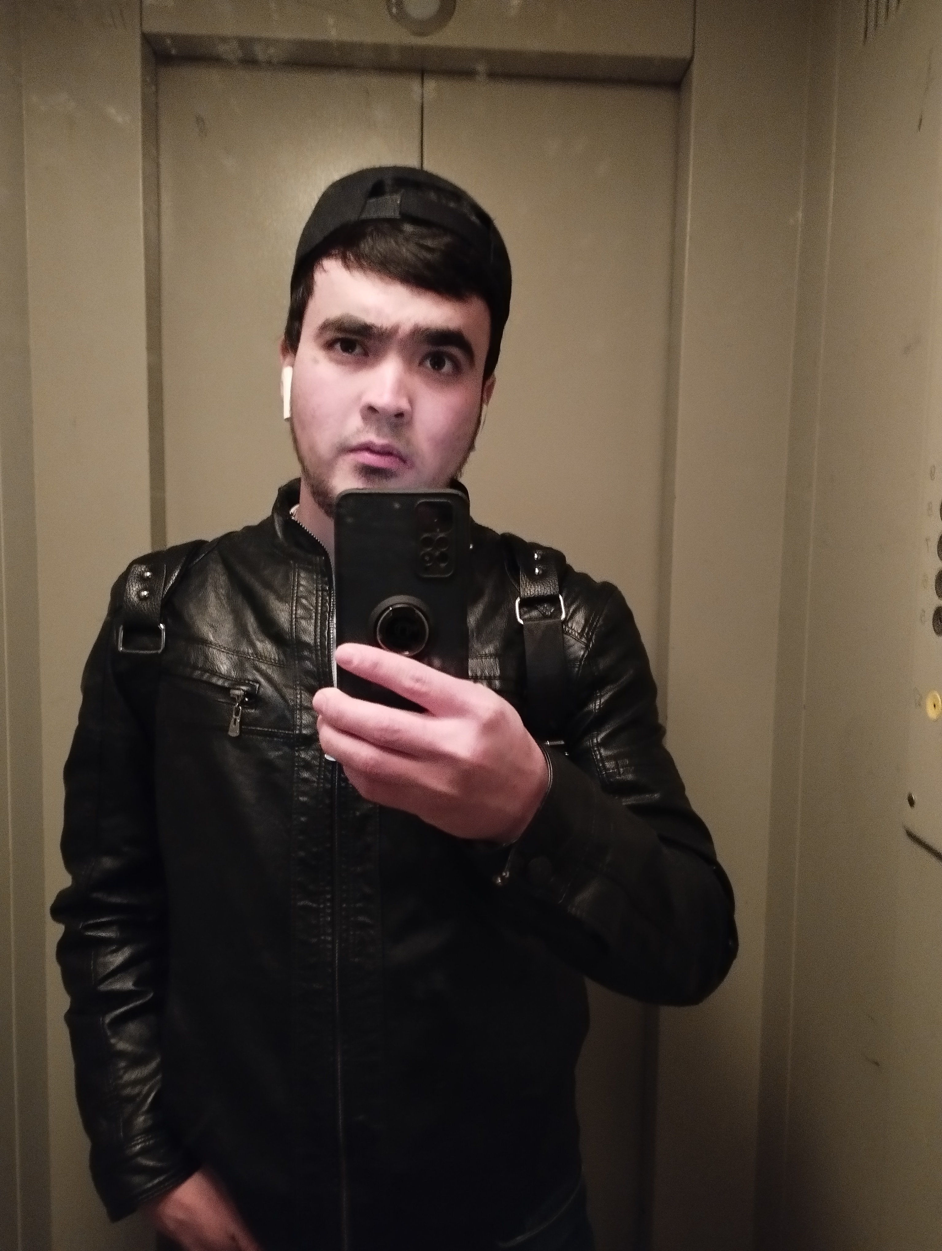 Знакомство. Фото. Нажмите, чтобы увеличить