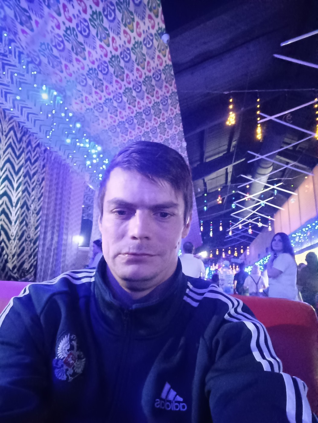 Знакомство. Фото. Нажмите, чтобы увеличить