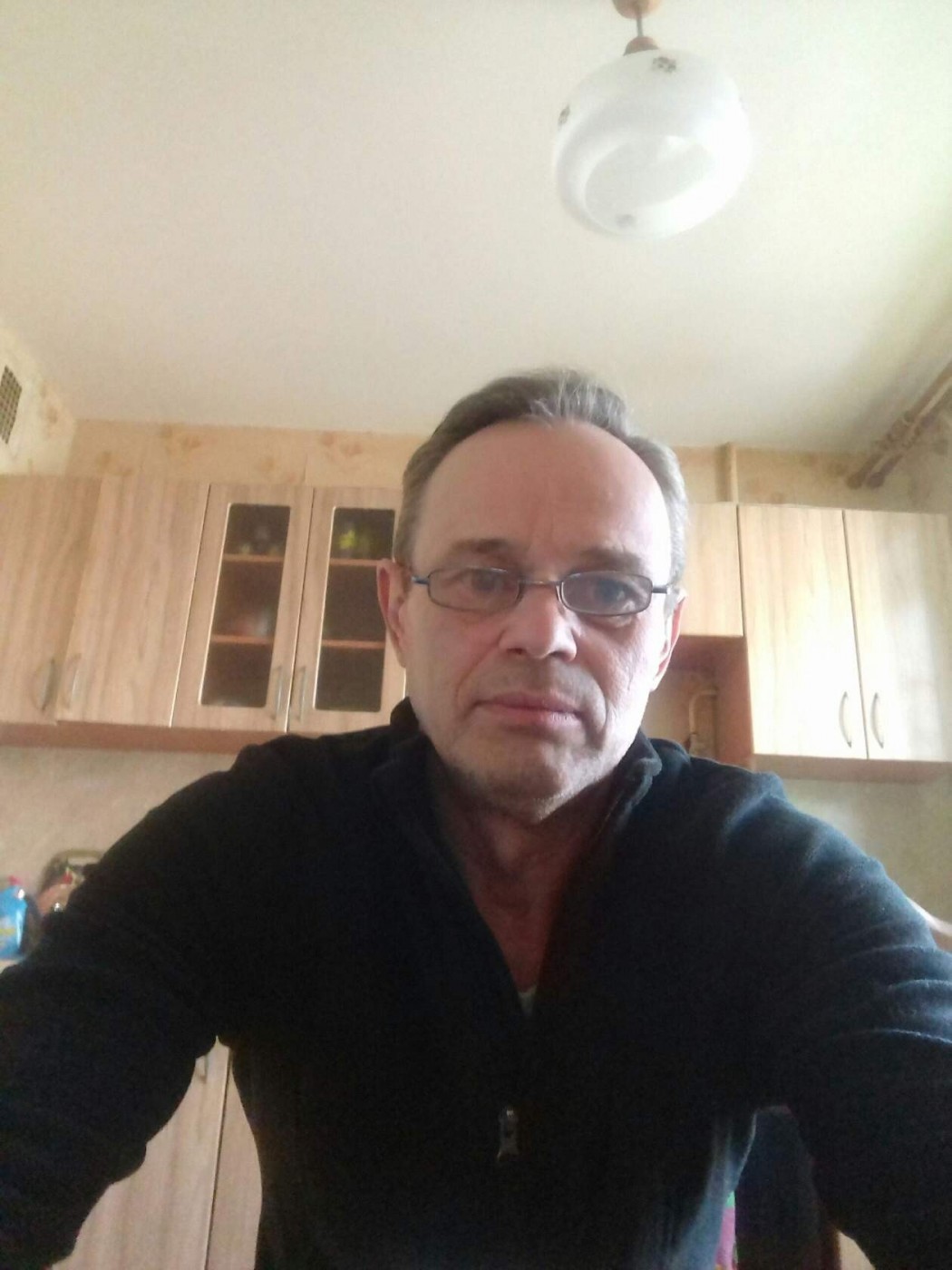 Знакомство. Фото. Нажмите, чтобы увеличить