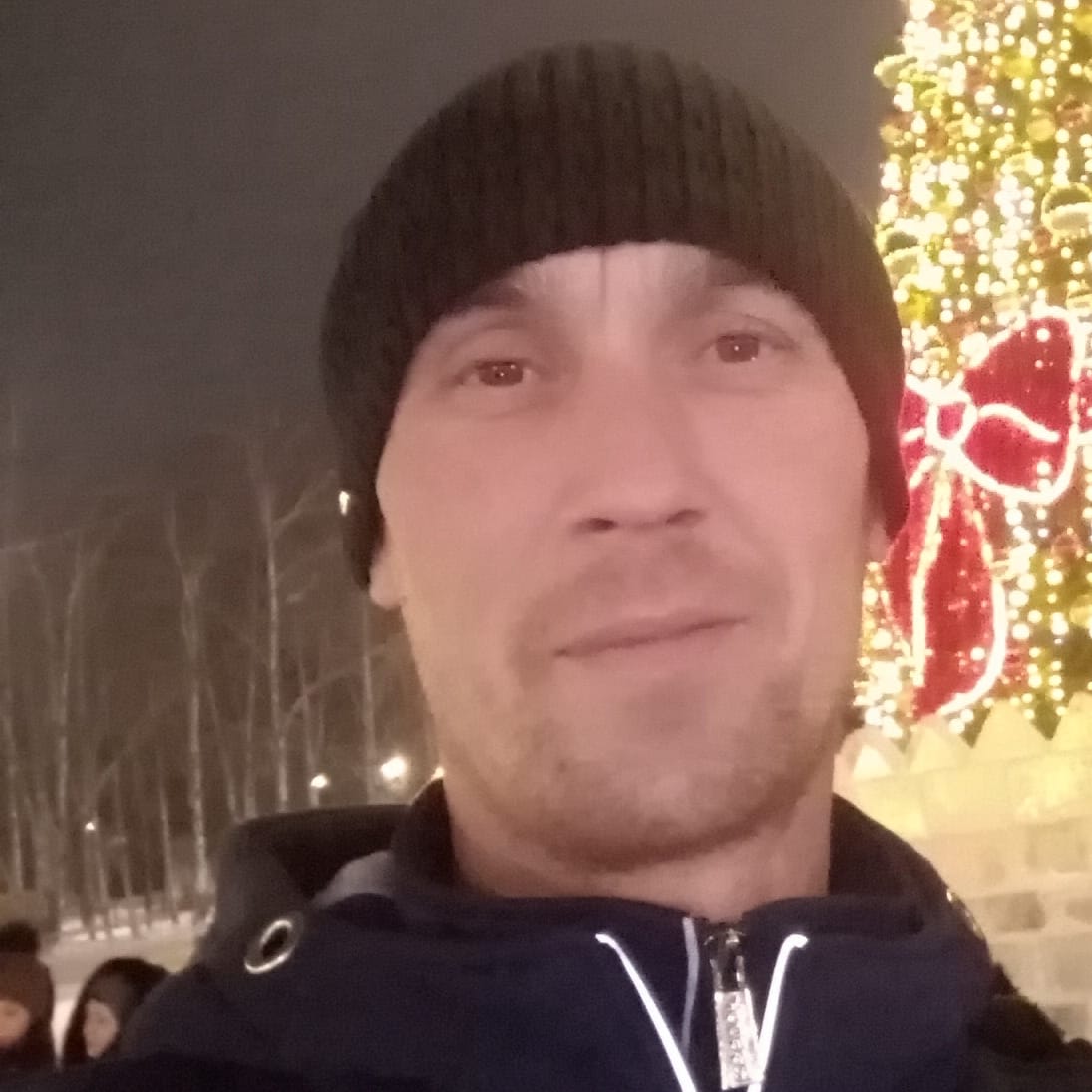 Знакомство. Фото. Нажмите, чтобы увеличить