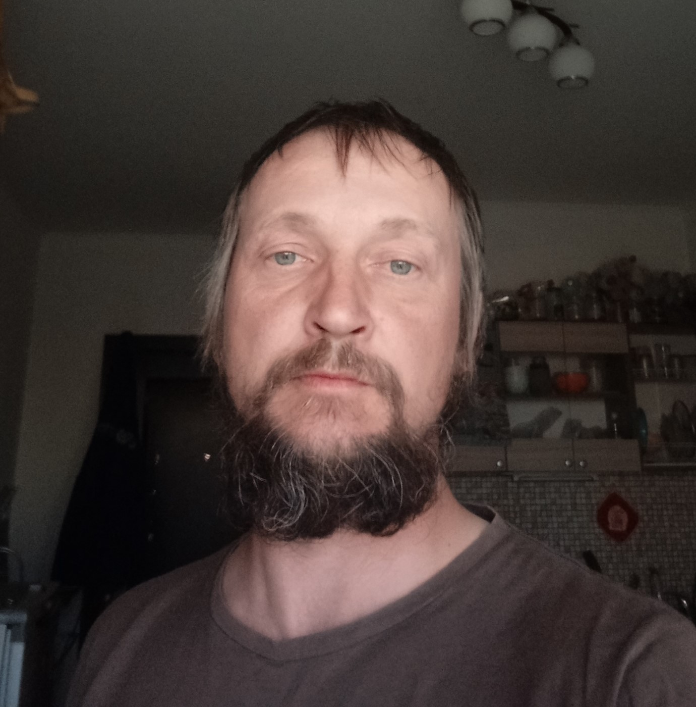 Знакомство. Фото. Нажмите, чтобы увеличить