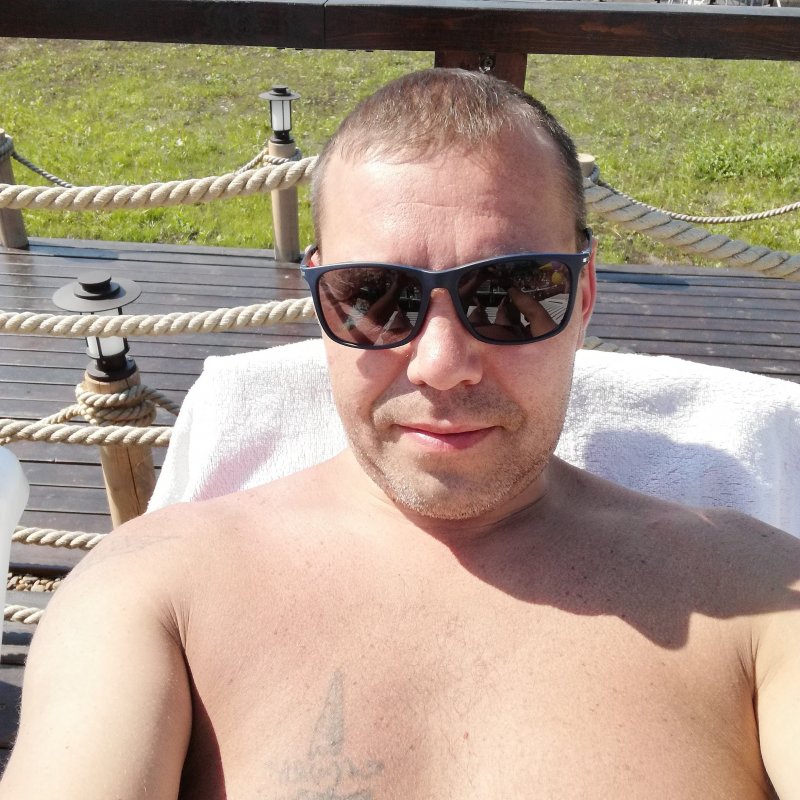 Знакомство. Фото. Нажмите, чтобы увеличить