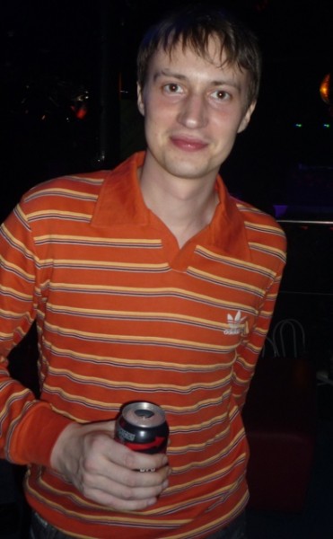 Хочу девушку. андрей