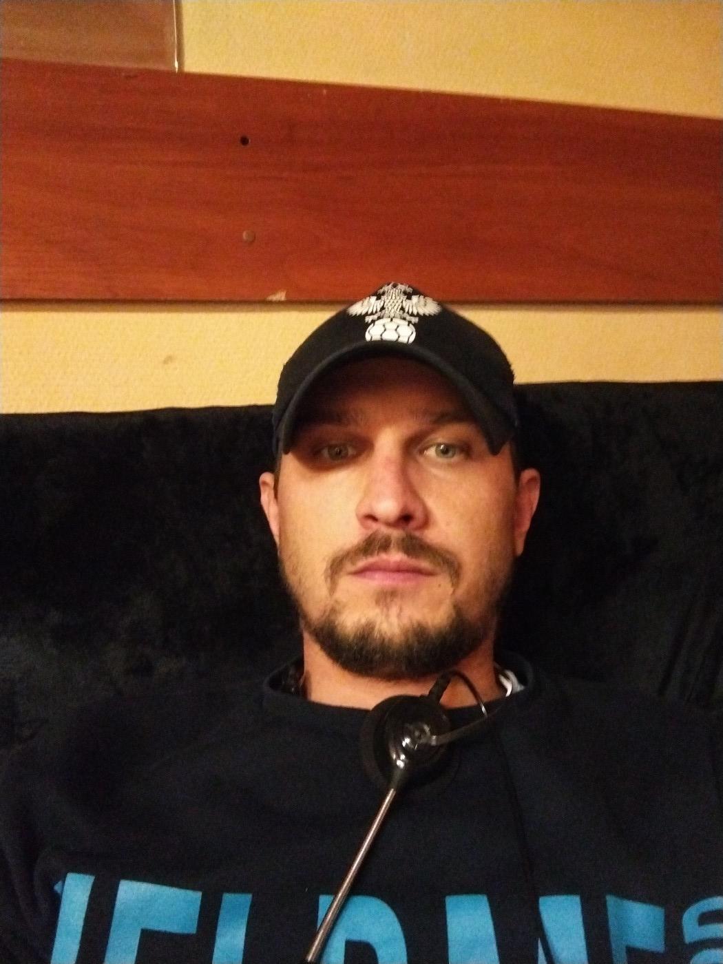 Знакомство. Фото. Нажмите, чтобы увеличить