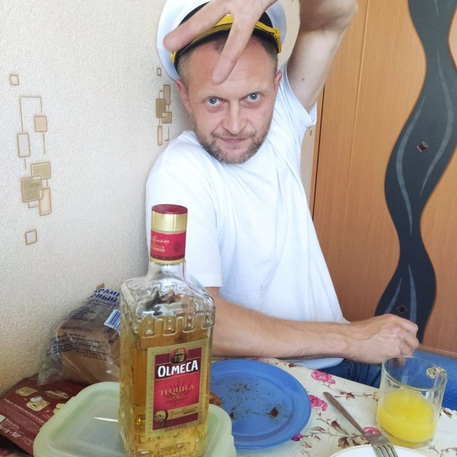 Знакомство. Фото. Нажмите, чтобы увеличить