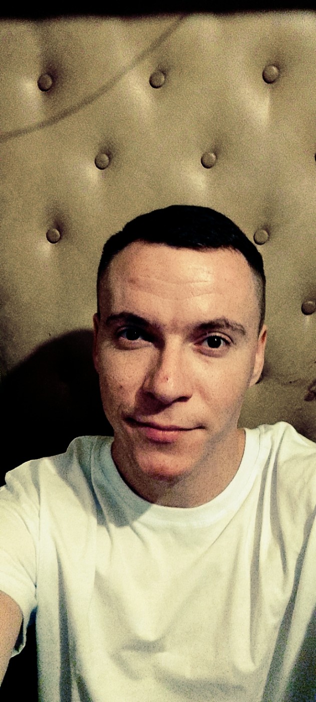 Фото девушка Эдуард