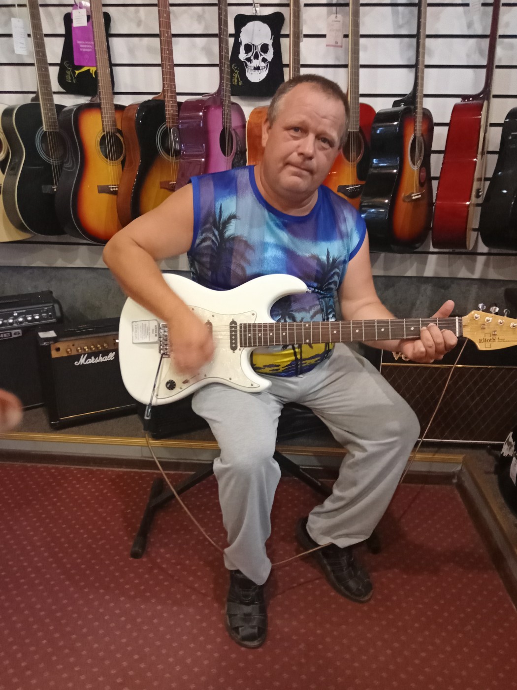 Знакомство. Фото. Нажмите, чтобы увеличить