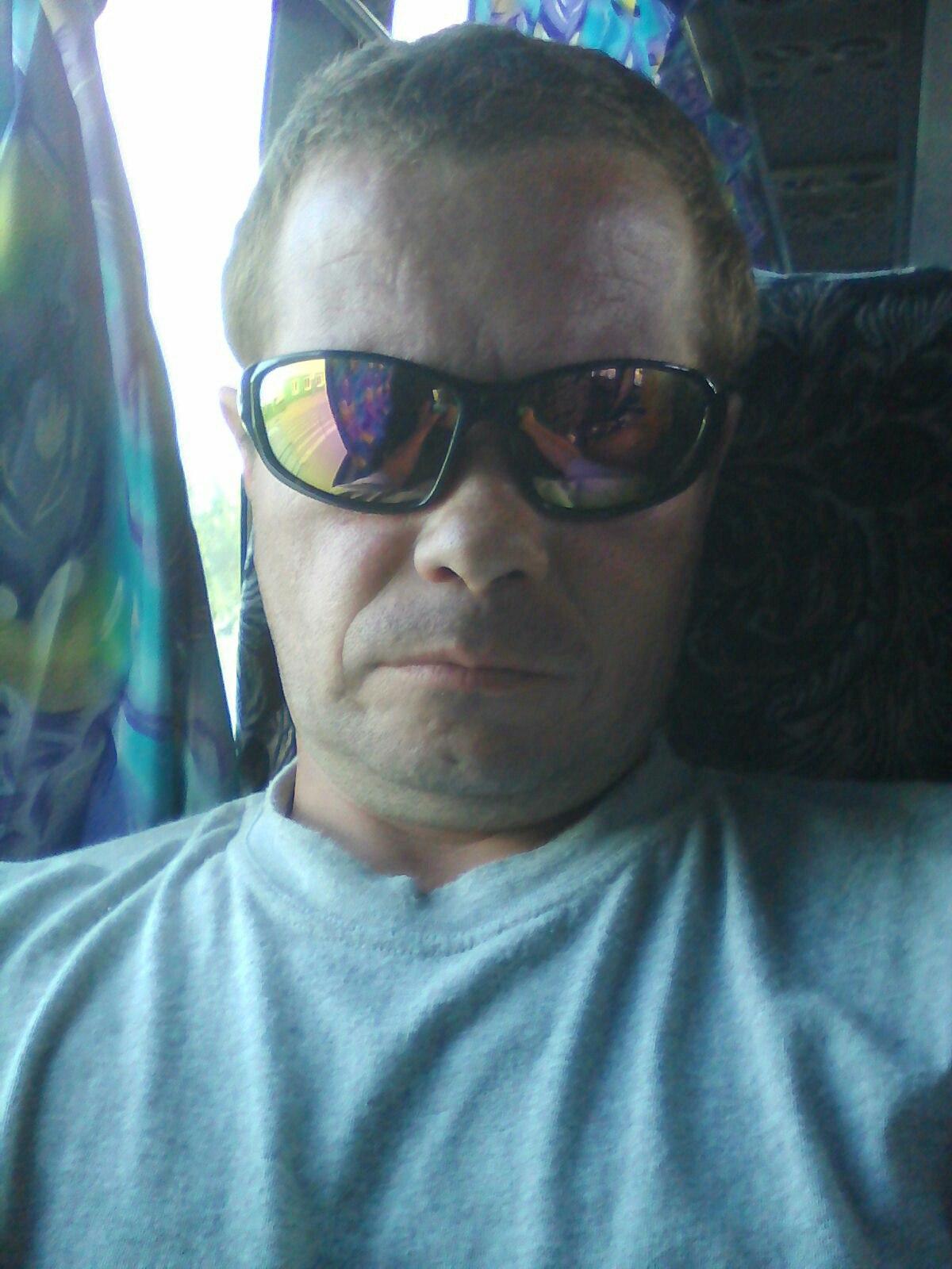 Знакомство. Фото. Нажмите, чтобы увеличить