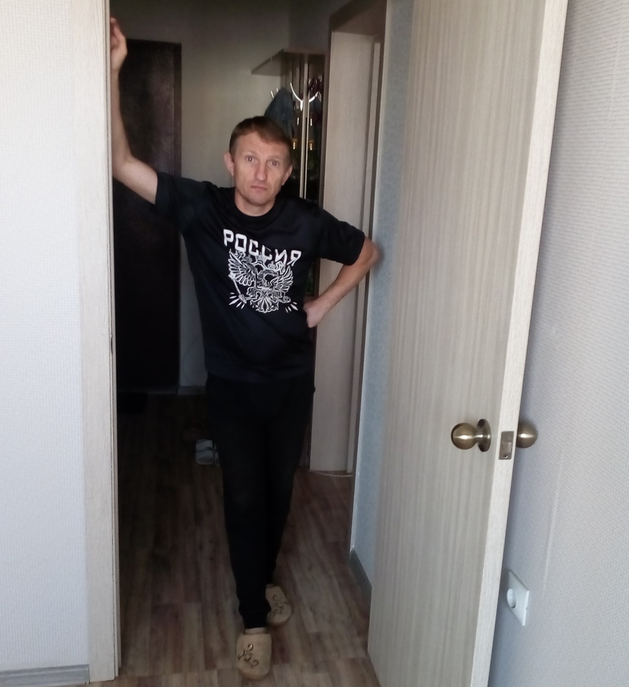 Знакомство. Фото. Нажмите, чтобы увеличить