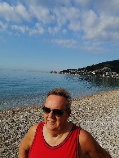 Знакомство. Фото. Нажмите, чтобы увеличить