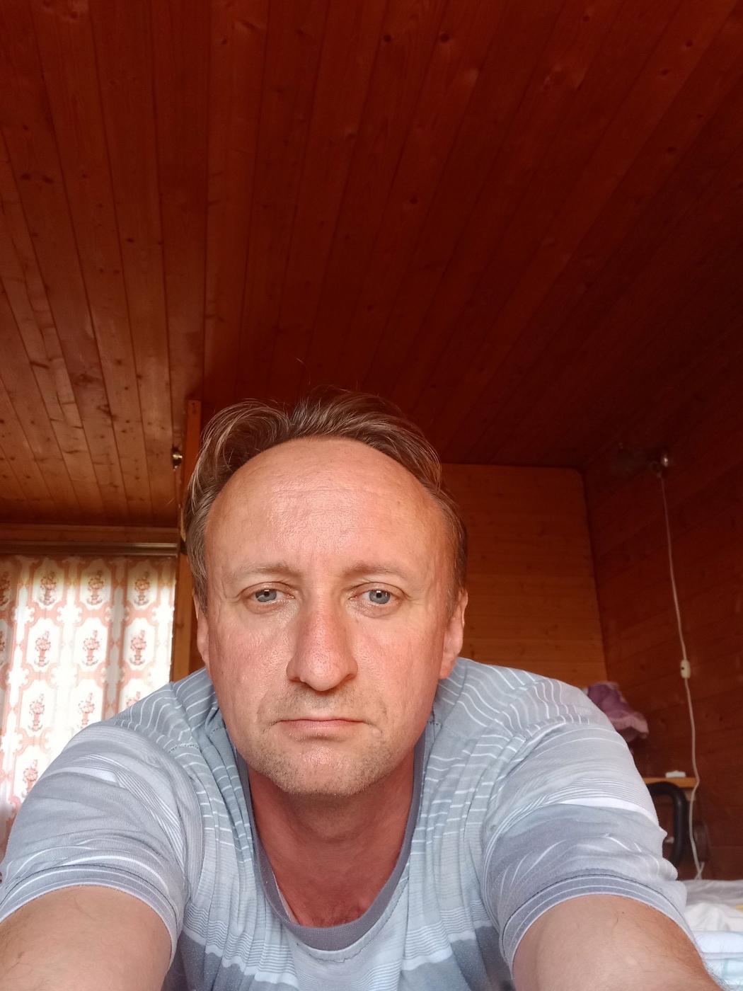 Знакомство. Фото. Нажмите, чтобы увеличить