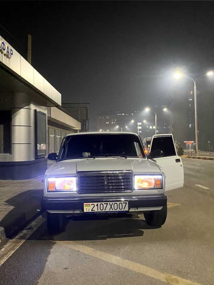 Фото мужчины МАКСИМ
