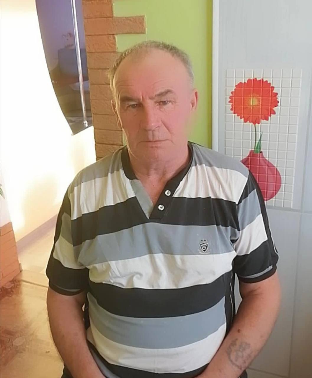 Знакомство. Фото. Нажмите, чтобы увеличить