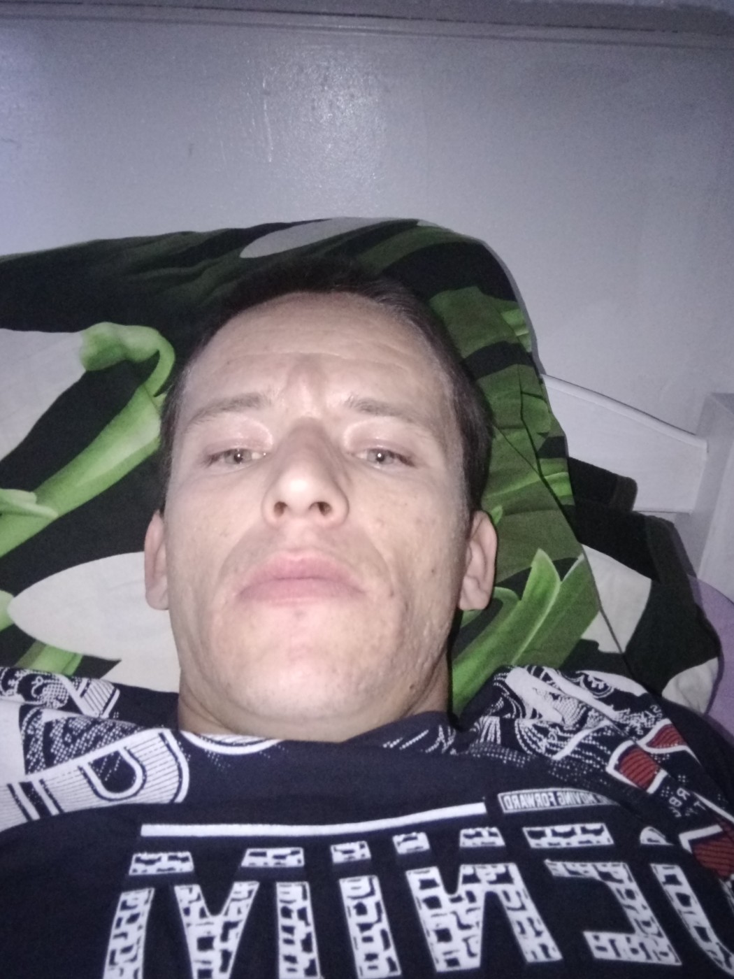 Знакомство. Фото. Нажмите, чтобы увеличить