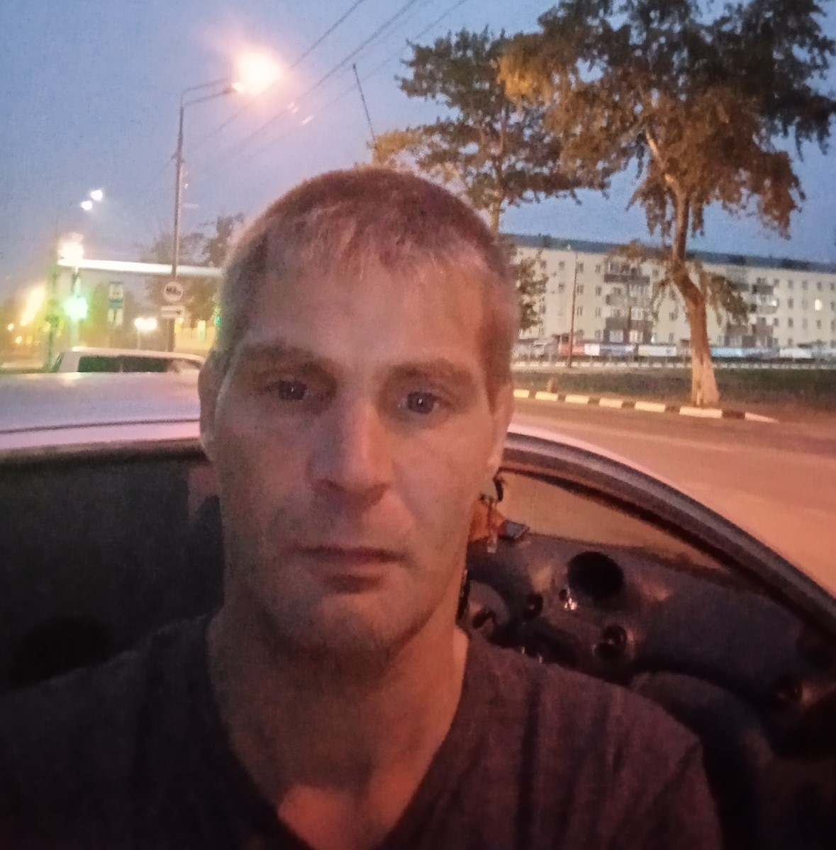 Знакомство. Фото. Нажмите, чтобы увеличить