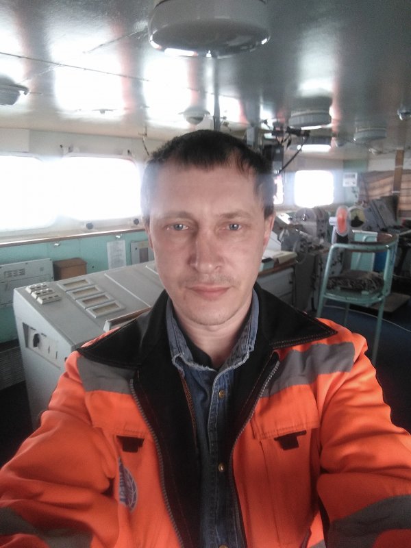 Знакомство. Фото. Нажмите, чтобы увеличить