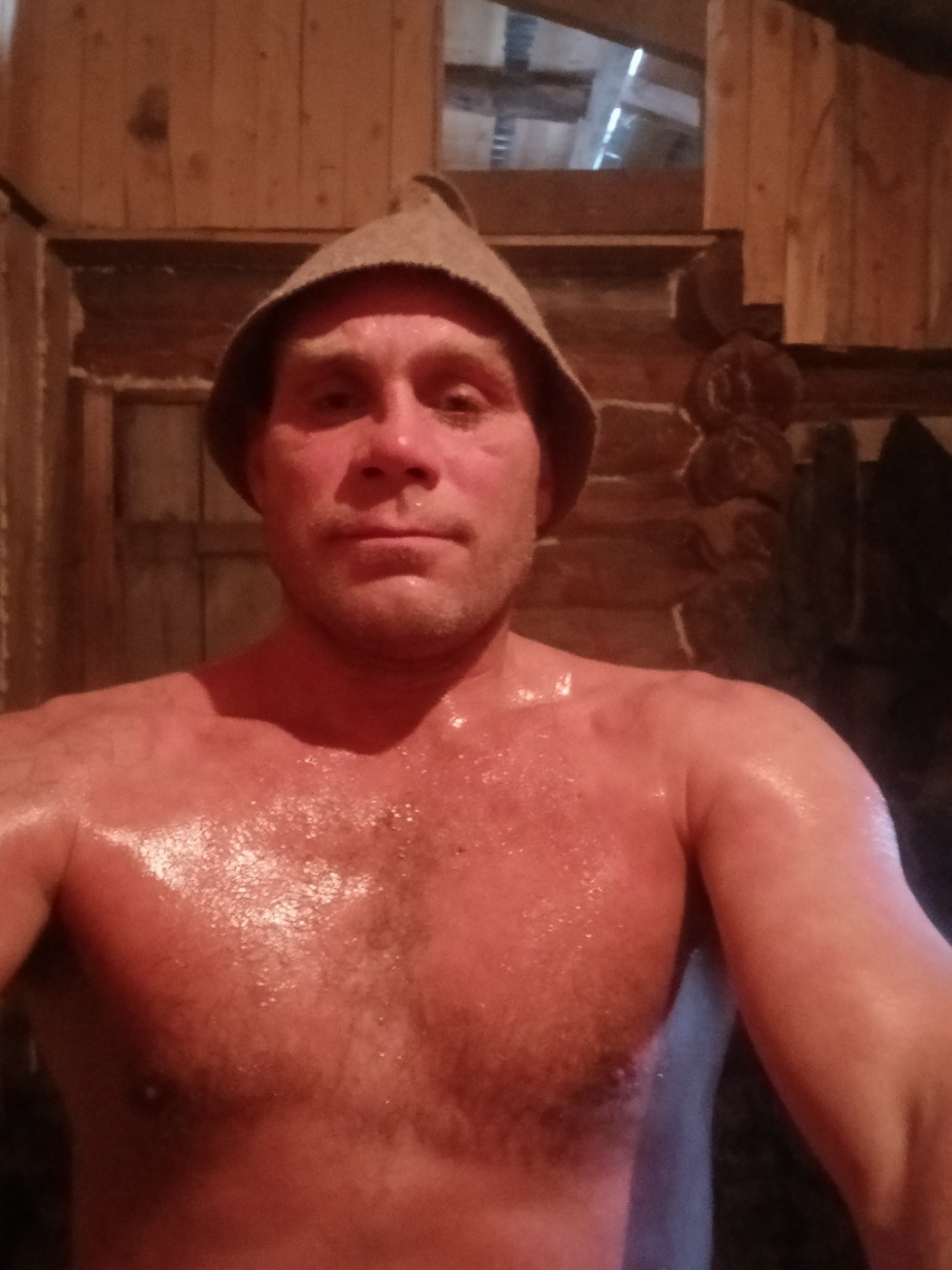 Знакомство. Фото. Нажмите, чтобы увеличить