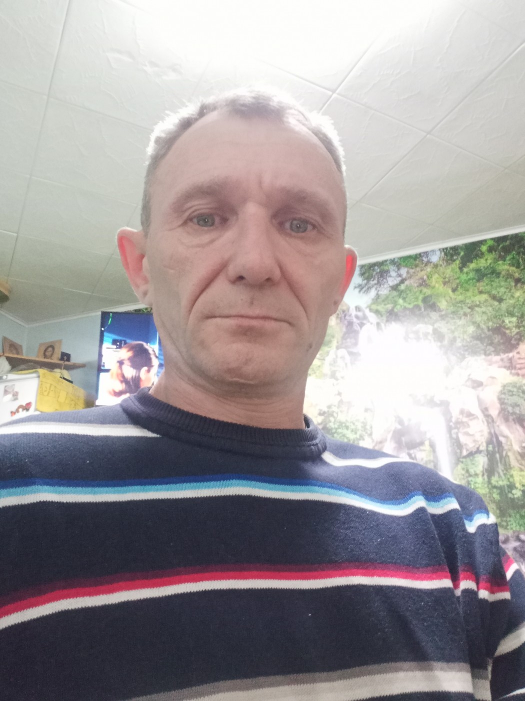 Знакомство. Фото. Нажмите, чтобы увеличить