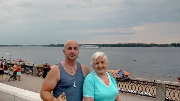 Знакомство. Фото. Нажмите, чтобы увеличить