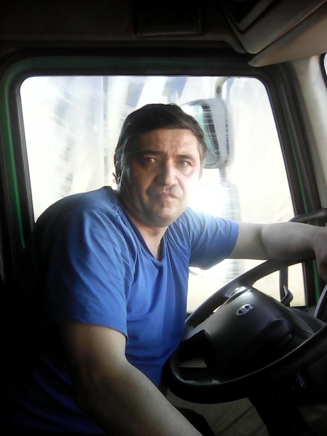 Знакомство. Фото. Нажмите, чтобы увеличить