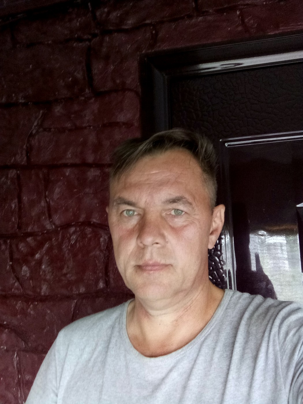 Знакомство. Фото. Нажмите, чтобы увеличить