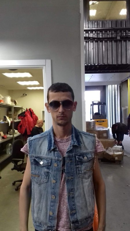 Знакомство. Фото. Нажмите, чтобы увеличить