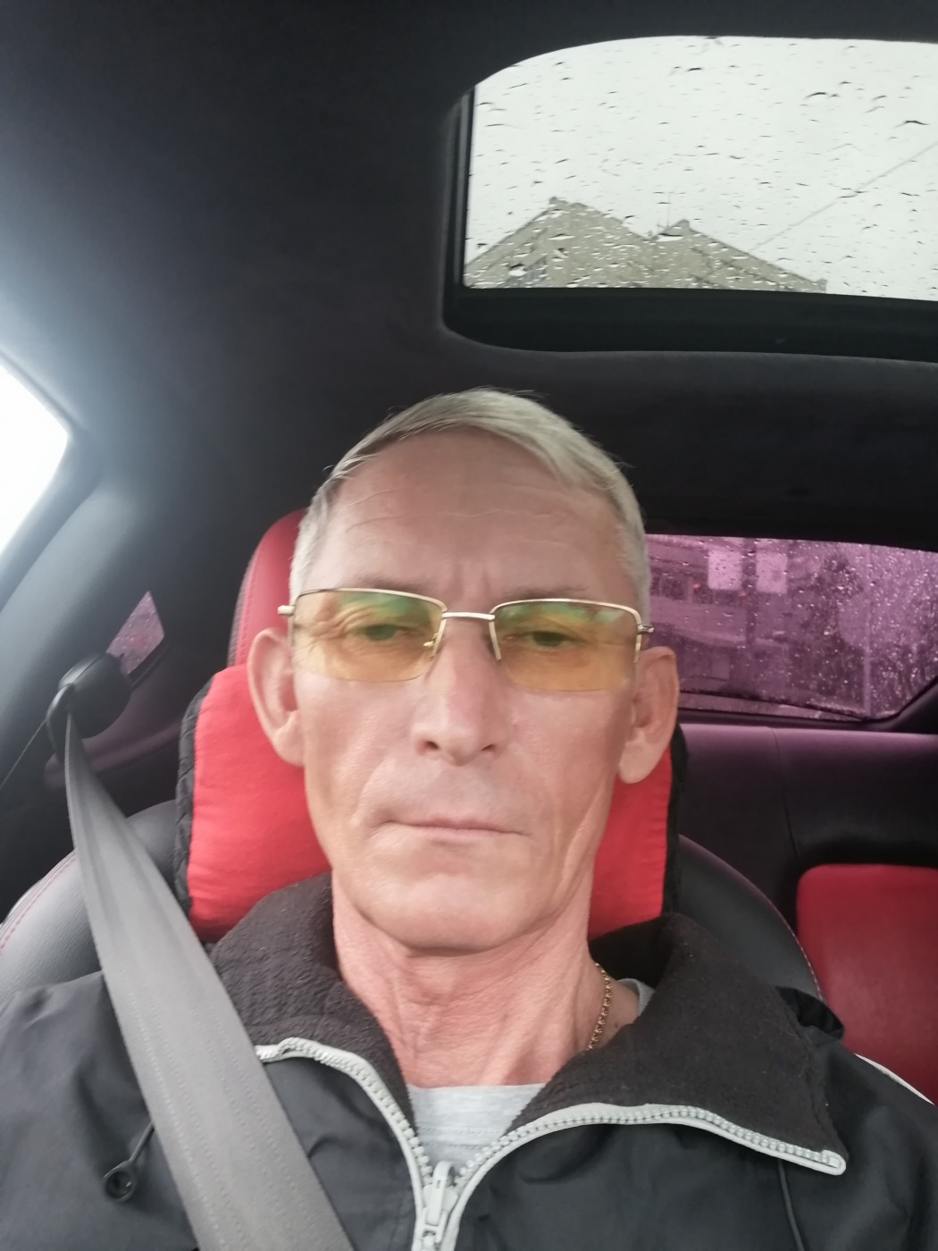 Знакомство. Фото. Нажмите, чтобы увеличить