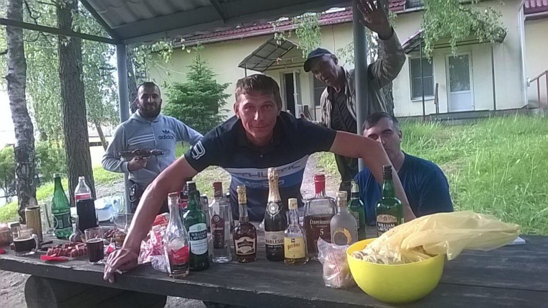 Знакомство. Фото. Нажмите, чтобы увеличить