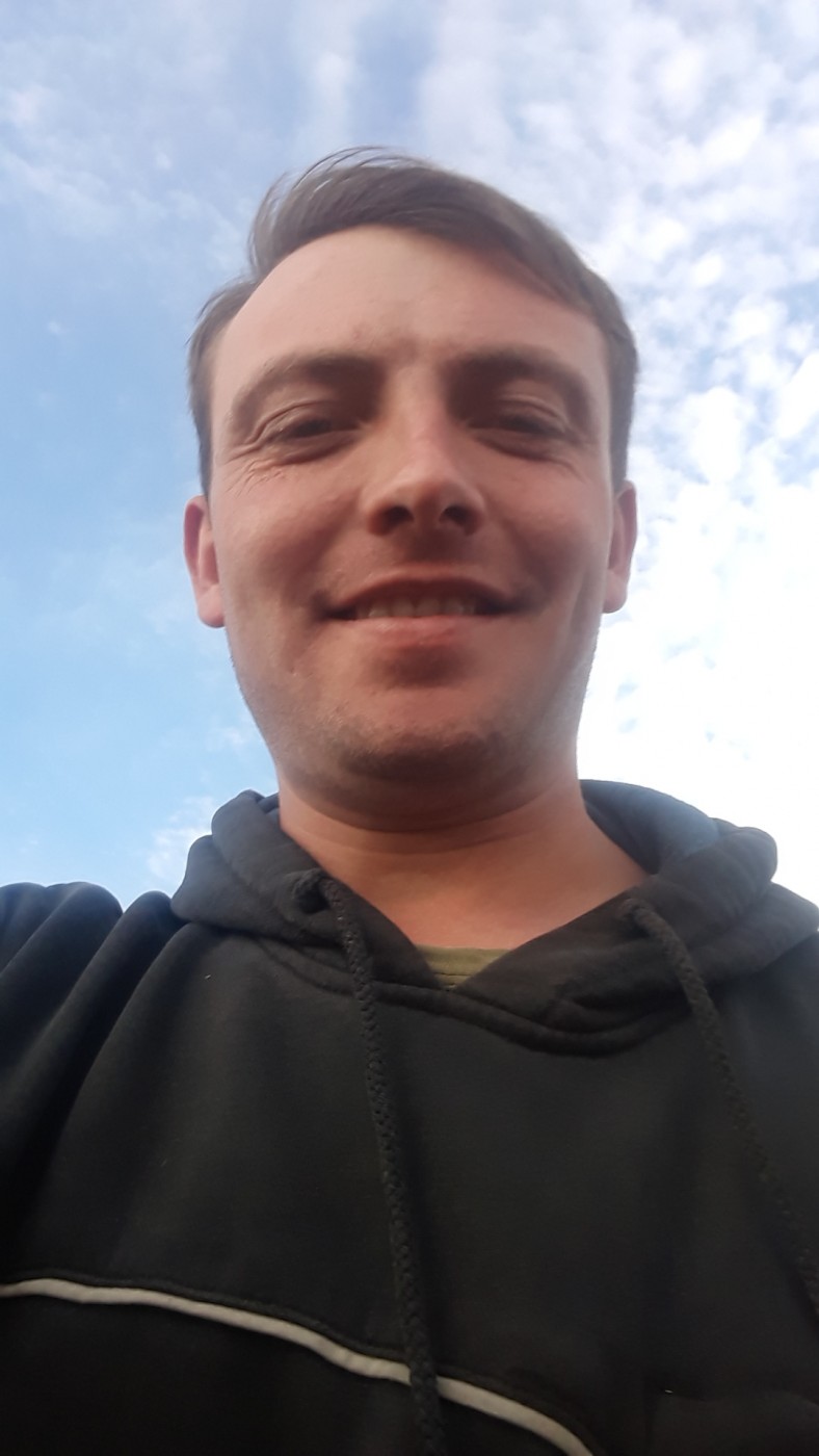 Знакомство. Фото. Нажмите, чтобы увеличить