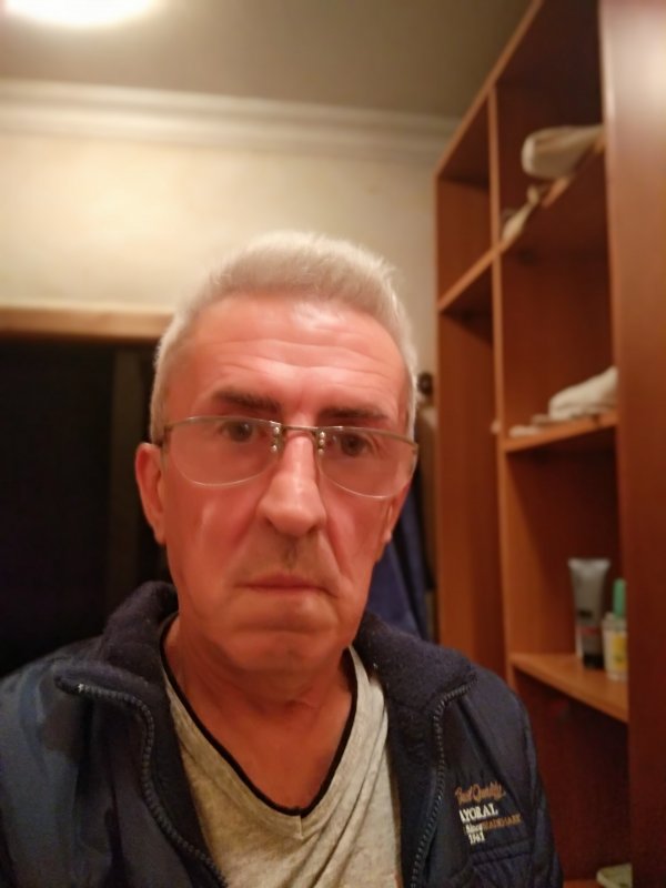 Знакомство. Фото. Нажмите, чтобы увеличить