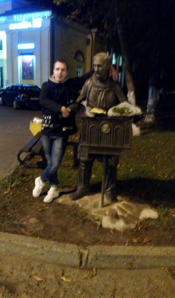 Знакомство. Фото. Нажмите, чтобы увеличить