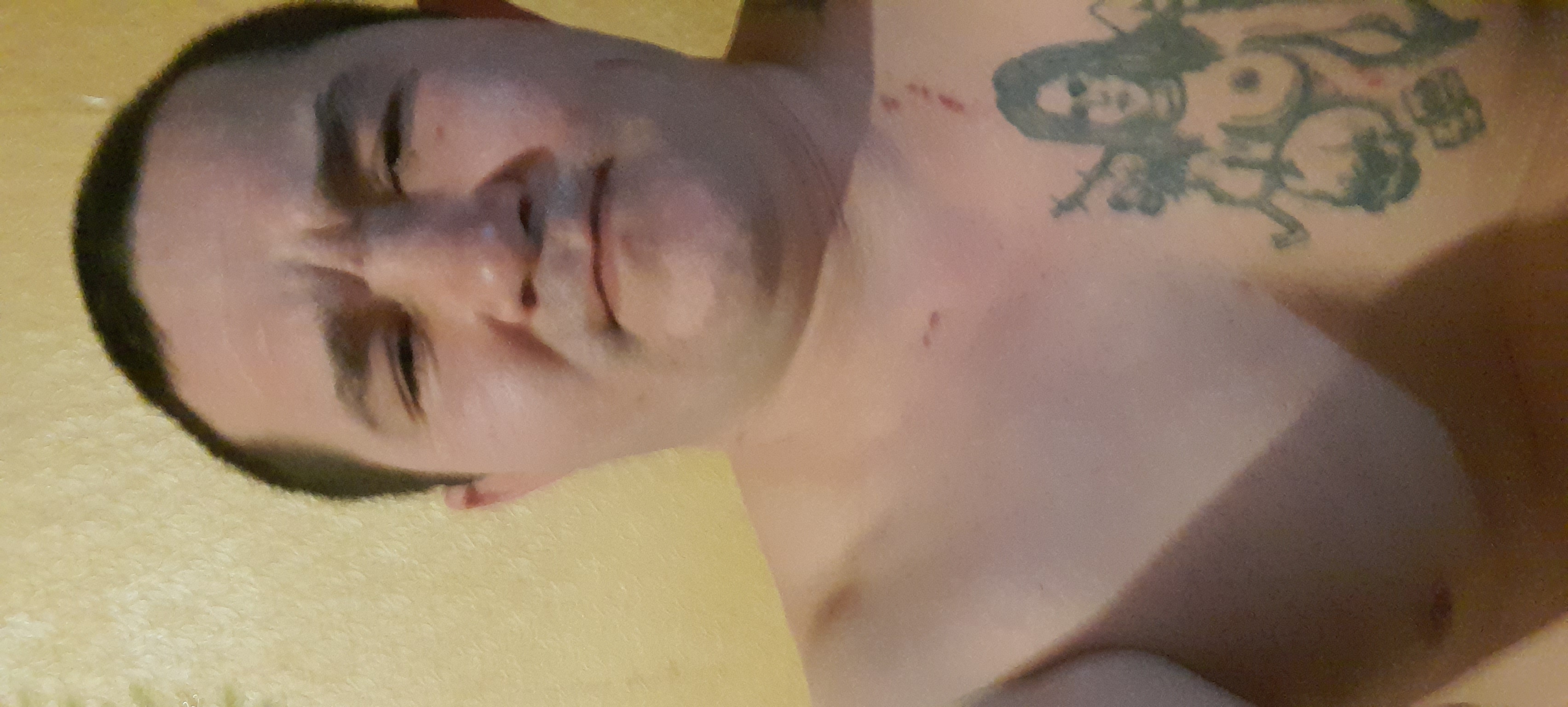 Знакомство. Фото. Нажмите, чтобы увеличить