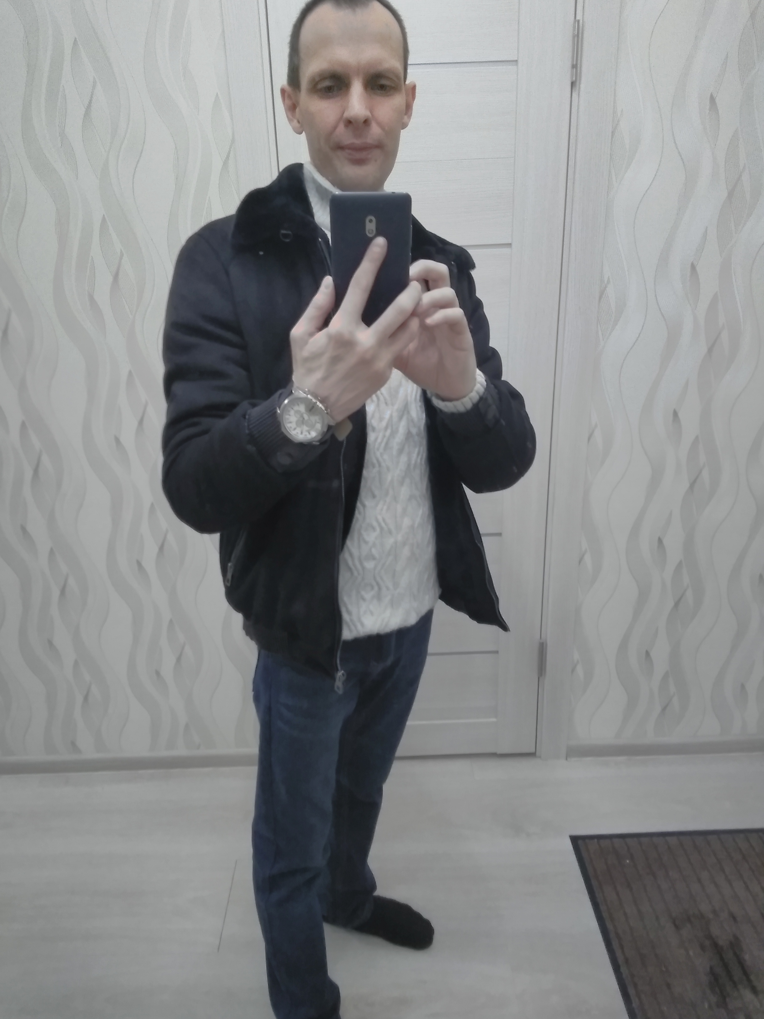 Знакомство. Фото. Нажмите, чтобы увеличить