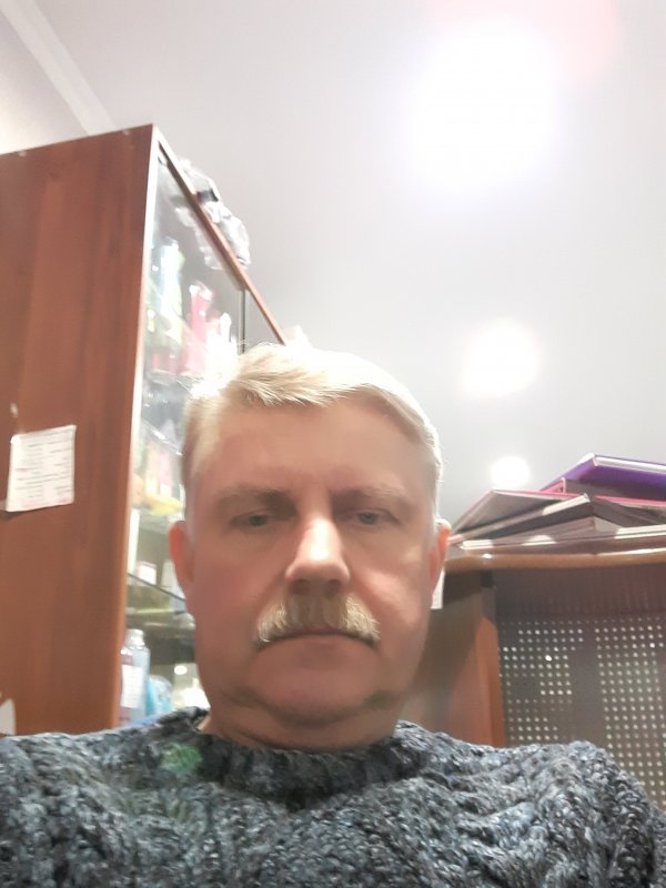 Знакомство. Фото. Нажмите, чтобы увеличить